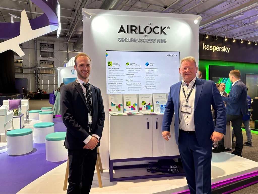 airlock at looptech booth