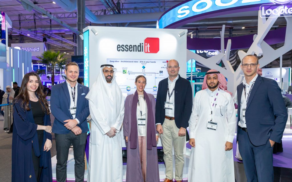 essendi it pres with looptech CEO