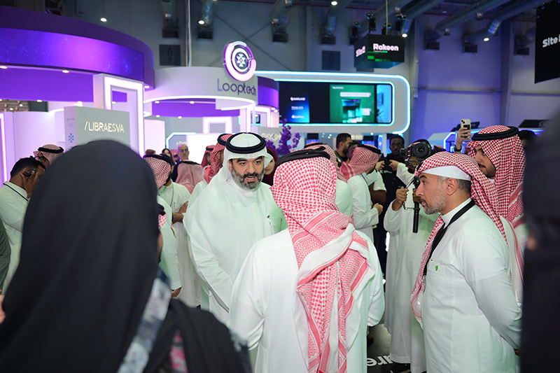 H.E.  Eng. Abdullah Al-Swaha Visit Looptech Booth, at Black Hat MEA 2024