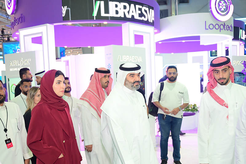 H.E.  Eng. Abdullah Al-Swaha Visit Looptech Booth, at Black Hat MEA 2024